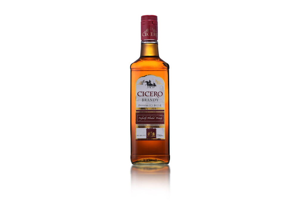 Cicero brandy pack shot